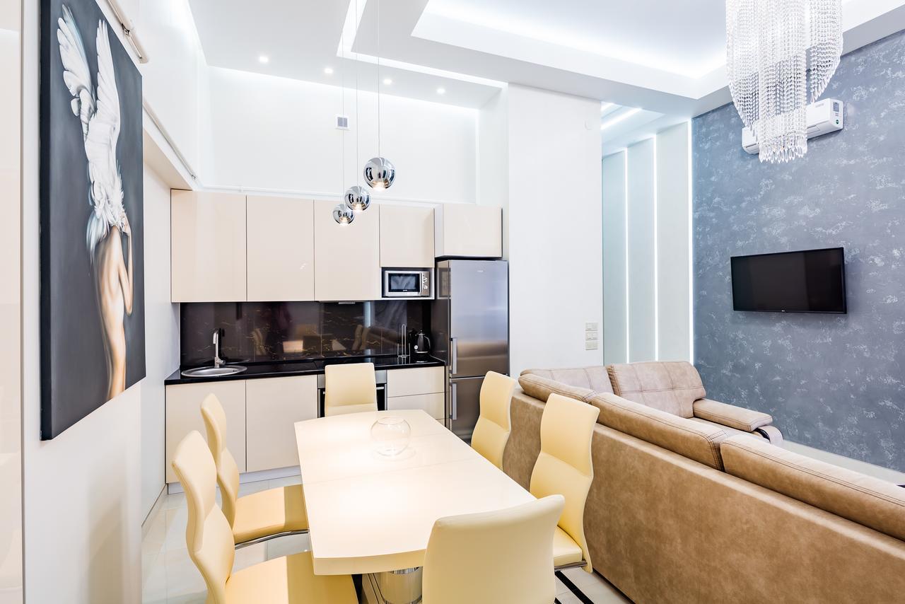 Leogrand Deluxe Apartments On Doroshenka 17 ลวีฟ ภายนอก รูปภาพ